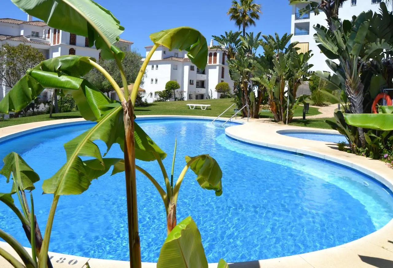 Luxury Garden Apartment - Walking Distance To The Sea contacts