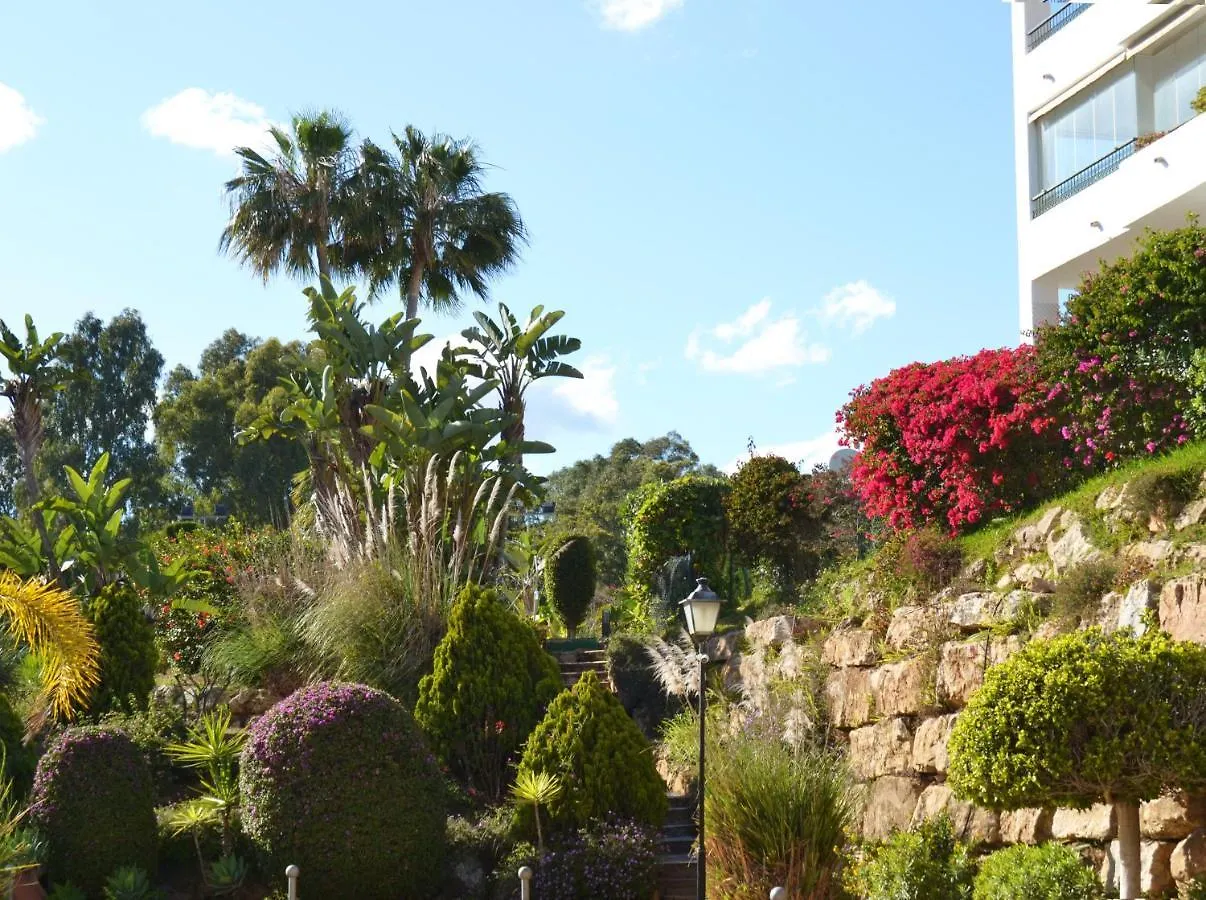 Luxury Garden Apartment - Walking Distance To The Sea Sitio de Calahonda
