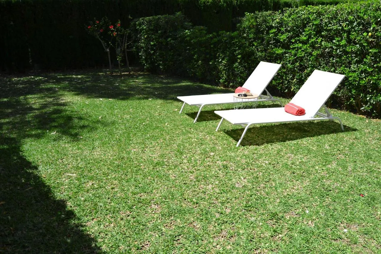 Luxury Garden Apartment - Walking Distance To The Sea Sitio de Calahonda