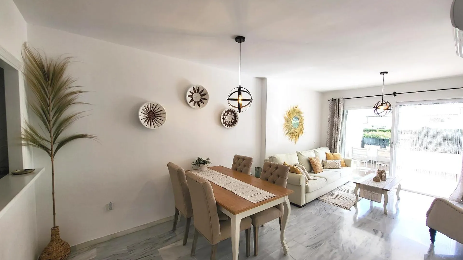 Luxury Garden Apartment - Walking Distance To The Sea Sitio de Calahonda 0*,  Spain