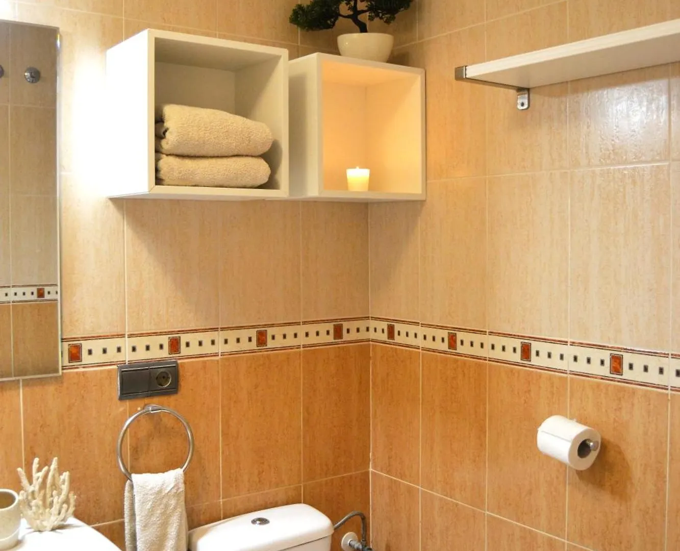 Luxury Garden Apartment - Walking Distance To The Sea Sitio de Calahonda