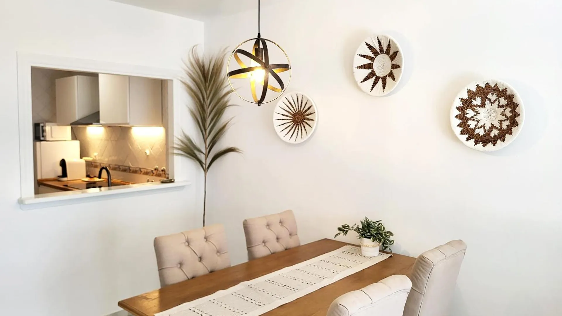 Luxury Garden Apartment - Walking Distance To The Sea Sitio de Calahonda
