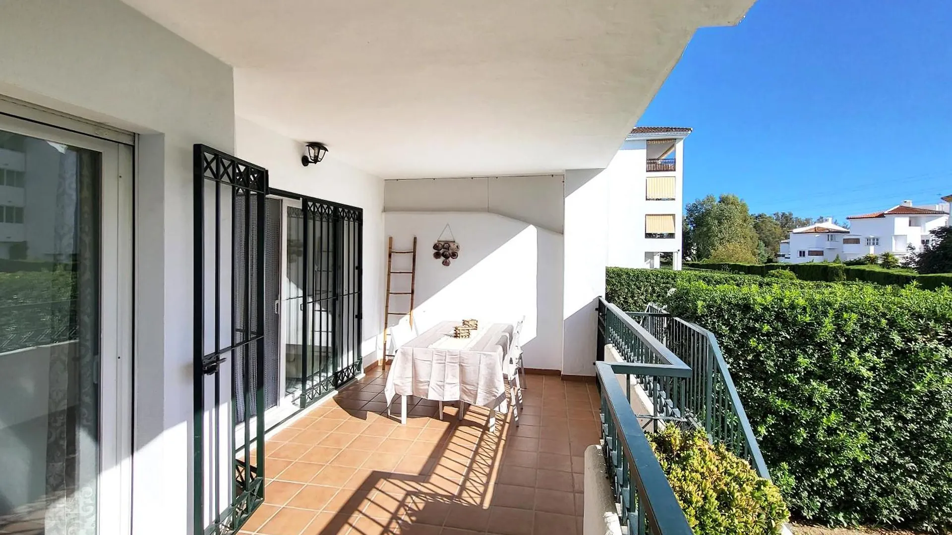 Luxury Garden Apartment - Walking Distance To The Sea Sitio de Calahonda Spain